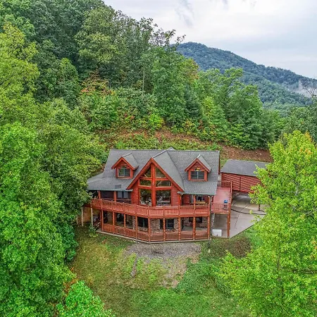 Copper Elk Lodge